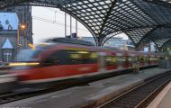 Fahrzeuge, Schienenfahrzeuge - Eisenbahnfahrzeuge  ICE Köln 01.JPG