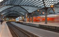 Fahrzeuge, Schienenfahrzeuge - Eisenbahnfahrzeuge  ICE Köln 02.JPG