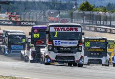 British Race Trucks - NAVI STAR Race Truck first out of the first curve