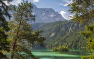 Bayern, Oberbayern - Grainau  Eibsee 14.JPG