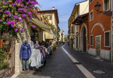 Unterwegs am Gardasee - Bardolino, Altstadtgasse