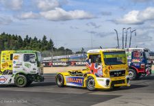 British Race Trucks - MAN Race Trucks drifting and fighting for each position