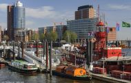 Hamburg, Hamburg - Innenstadt  Landungsbrücken 19.JPG