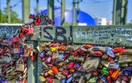 Nordrhein-Westfalen, Köln - Innenstadt  Hohenzollernbrücke 03.JPG