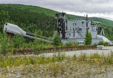 Willkommen in Dawson City - Die legendäre Goldgräberstadt am Yukon - Entlang der Goldfelder_Schwimmbagger Nr. 4.JPG