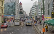 Berlin, Berlin - Innenstadt / Checkpoint Charlie 02