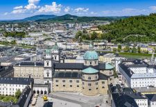 Salzburg Stadt - Blick von der Festung Hohensalzburg auf die Stadt