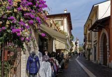 Malerische Orte am Gardasee - Bardolino, Altstadtgasse