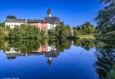 Ehemaliges Augustiner Chorherrenstift Höglwörth, Höglwörth
