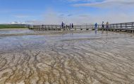 Wyoming, Northwest - Yellowstone National Park Midway Geyser Bassin 03.JPG