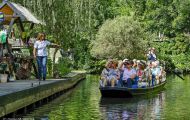 Brandenburg, Lübbenau - Spreewald  Unterwegs auf den Fließen 01.JPG