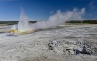 Wyoming, Northwest - Yellowstone National Park Clepsydra Geyser 02.JPG