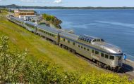 Fahrzeuge, Schienenfahrzeuge - Sonstige Schienenfahrzeuge  VIA Rail Zug 01.JPG