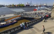 Hamburg, Hamburg - Innenstadt  Landungsbrücken 02.JPG