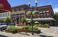 Städte, Kanada - British Columbia Revelstoke - Town Centre 04.JPG