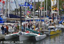 Zauberhaftes Victoria BC - Swiftsure Yacht Race Teinehmer im Yachthafen.JPG