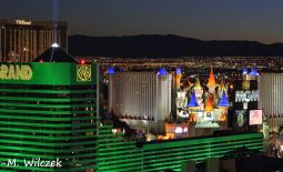 Impressionen aus Las Vegas - Blick auf den nächtlichen Las Vegas Boulevard.JPG