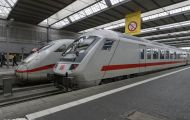 Fahrzeuge, Schienenfahrzeuge - Eisenbahnfahrzeuge  ICE München 04.JPG