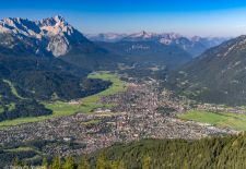 Garmisch-Partenkirchen - Zentrum im Werdenfelser Land 04.JPG
